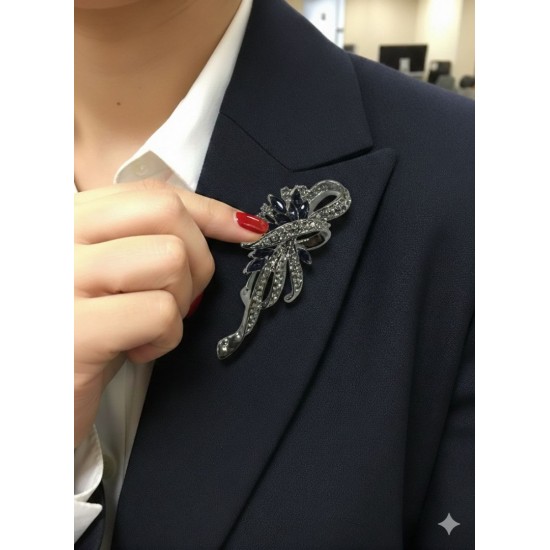 Antik Gümüş Kaplama Safir ve Markazit Işıltılı Fiyonk Broş