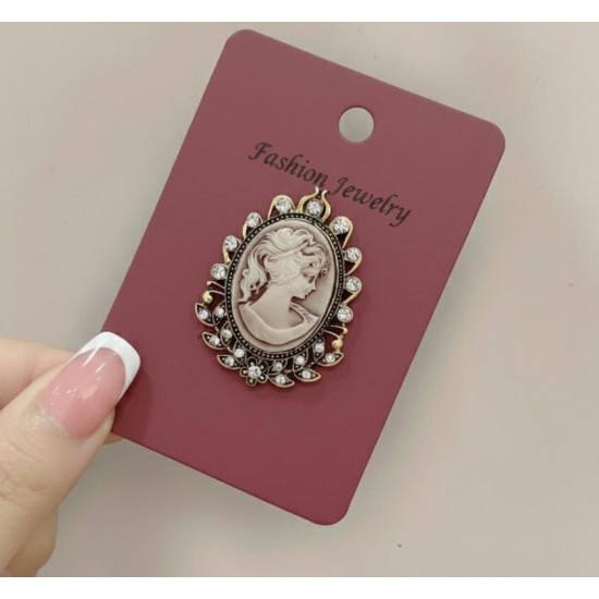 Kristal Detaylı Vintage Broş