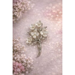 İnci Çiçeği Gümüş Işıltılı Broş