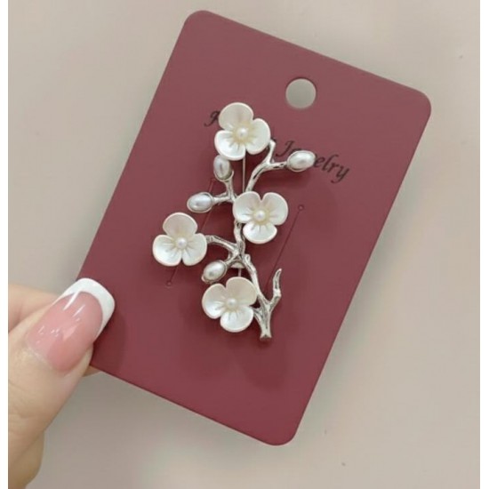 Zarif İnci ve Çiçek Detaylı Dal Broş