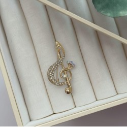 Kristal Taşlı Sol Anahtarı Broş